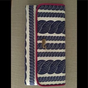 Vineyard Vines Clutch